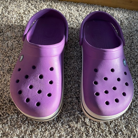 Crocs womans clssic purple clog Size 9 - Picture 2 of 6